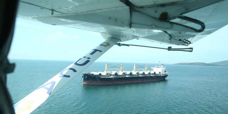 Denizi kirleten gemiler uçakla belirleniyor