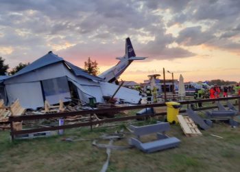 Polonya’da uçak hangara çarptı: 5 ölü, 10 yaralı