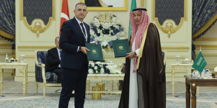 Türkiye’nin ihracat rekoru! AKINCI TİHA Suudi Arabistan’da uçacak