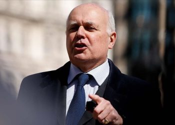 İngiliz milletvekilinden KKTC’ye doğrudan uçuş çağrısı