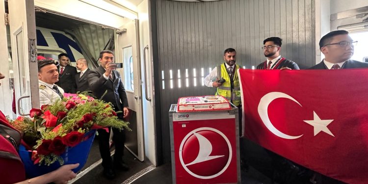 THY’den Filenin Sultanları’na özel karşılama