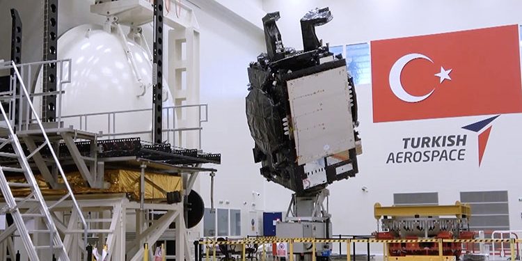 “Milli uydular” göreve hazırlanıyor