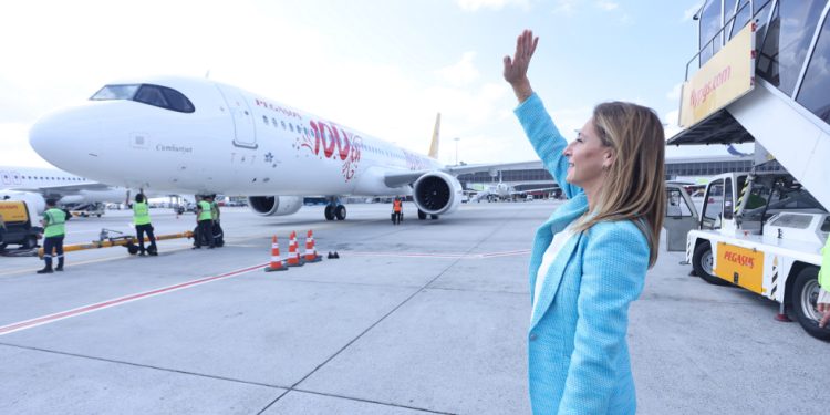 Pegasus’un 100’üncü uçağı Cumhuriyet’in ilk rotası Ankara