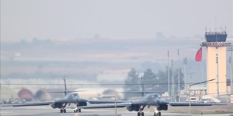 Amerikan bombardıman uçakları İncirlik’te