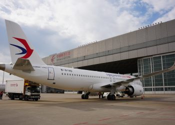 COMAC, China Eastern Airlines’a üçüncü C919’u teslim etti