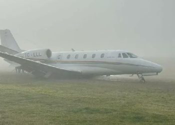 Atatürk Havalimanı’ndan kalkan özel jet pistten çıktı