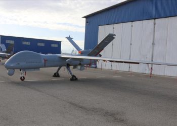 ANKA-S, Kazak askerlerin kontrolünde ilk uçuşunu yaptı