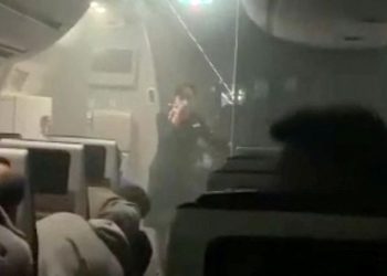 Yanan JAL uçağından yolcular nasıl kurtuldu?