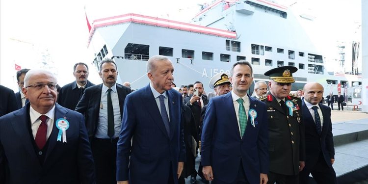 Türk Donanması’na 4 yeni gemi