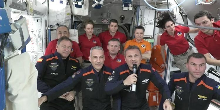 Alper Gezeravcı uzay istasyonunda!