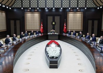 SSİK toplantısı sona erdi: Türkiye uçak gemisi yapacak!