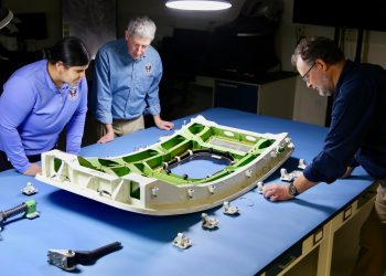 Boeing uçağının kapısı havada neden patladı?