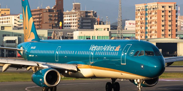 Vietnam Airlines 12 uçağı yere indirdi, 300 gün uçamayacak