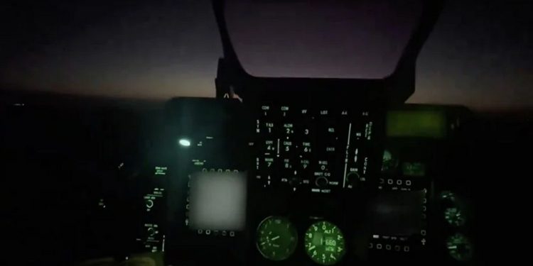 F-16’lar gece nasıl uçuyor?