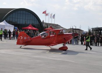 Kadınlar Eskişehir’de uçuş deneyimi yaşadı