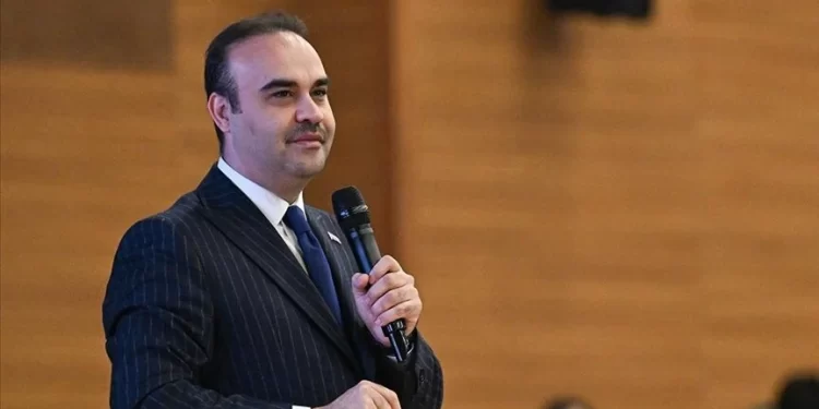 Bakan Kacır: Hedefimiz uzay ekonomisinden pay almak