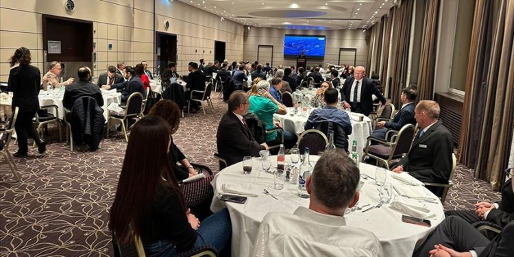 İsviçre Türk toplumu THY iftarında buluştu