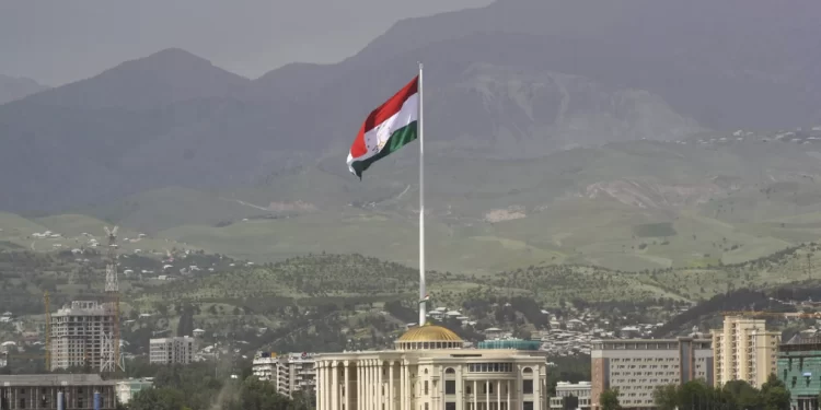 Tacikistan’da Türk vatandaşları için vizeli dönem başladı!