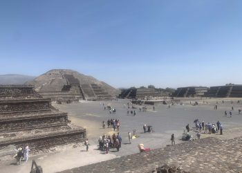 Tanrıların yaratıldığı şehir ve yılankıran Meryem’in hikayesi