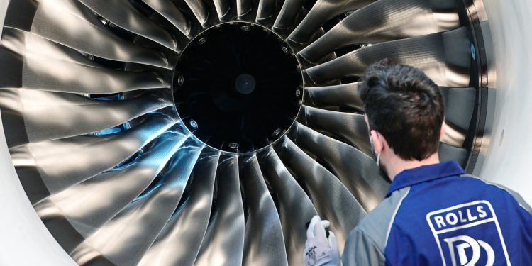 Rolls-Royce, Pearl 10X motorunda testlere başladı