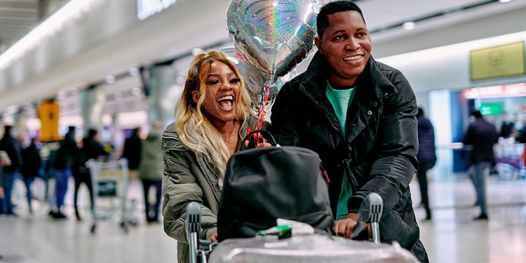 Heathrow 18,5 milyon yolcu ile rekor kırdı