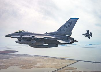 ABD’de F-16 ulusal parka düştü