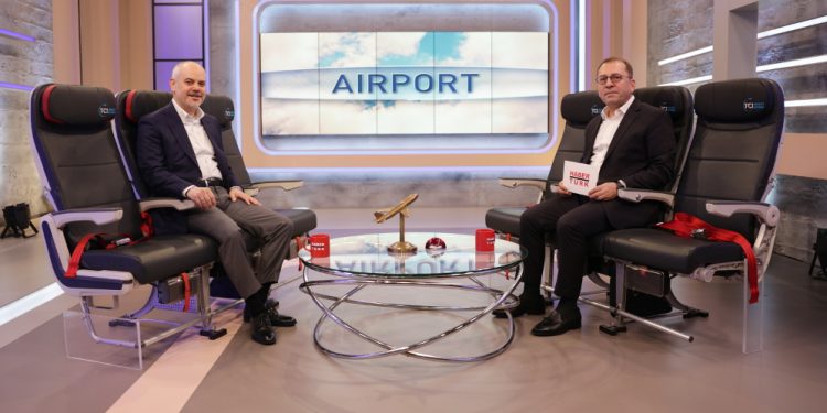 Cumhurbaşkanı Başdanışmanı Akif Çağatay Kılıç Airport’ta