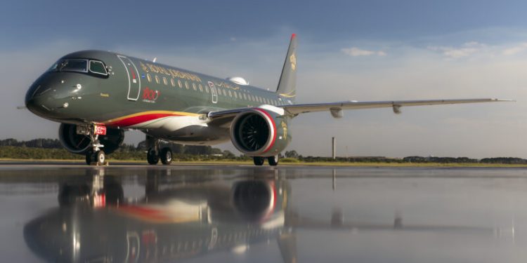 Embraer 1800’üncü E-Jet model uçağını teslim etti