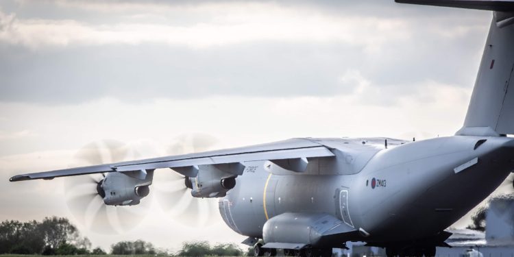 İngiltere’den İsrail’e 60 gizemli askeri uçuş