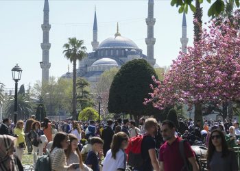 İstanbul’a ilk 3 ayda 4 milyona yakın ziyaretçi