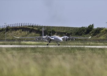 Bayraktar AKINCI deniz hedeflerini tam isabetle vurdu