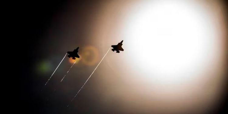 Lockheed ve Maxar, F-35’e uçuş simülatörü geliştirecek