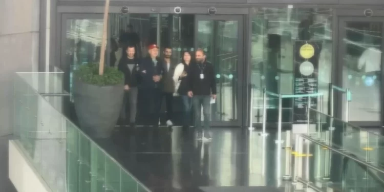 Yavuz Çizmeci havalimanında ihbar üzerine yakalandı!