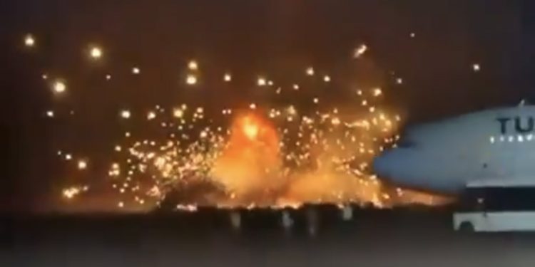 Encemine Havalimanı yakınında mühimmat deposu patladı