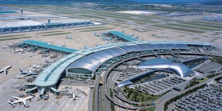 Kuzey Kore’den gönderilen balonlar Incheon’da pisti kapattı