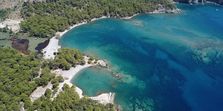 Phaselis bayram tatilinde binlerce ziyaretçi ağırladı