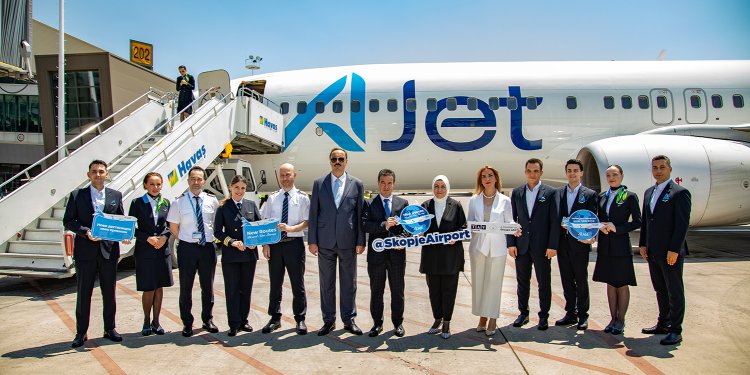 AJet ilk yurt dışı uçuşuna rötarlı başladı