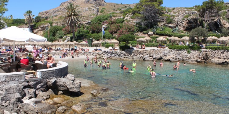 Tatilciden sonra turizmci de rotayı komşuya çevirdi