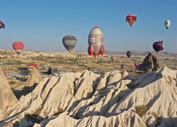 Kapadokya semaları 18 ülkenin balonuyla renklendi