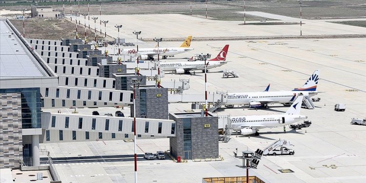 Çukurova Havalimanı yolculu uçuşlara başladı