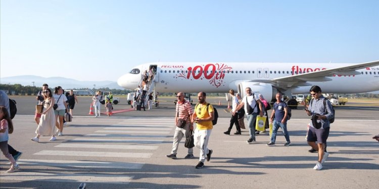 Pegasus, Tuzla’ya ilk uçuşunu yaptı