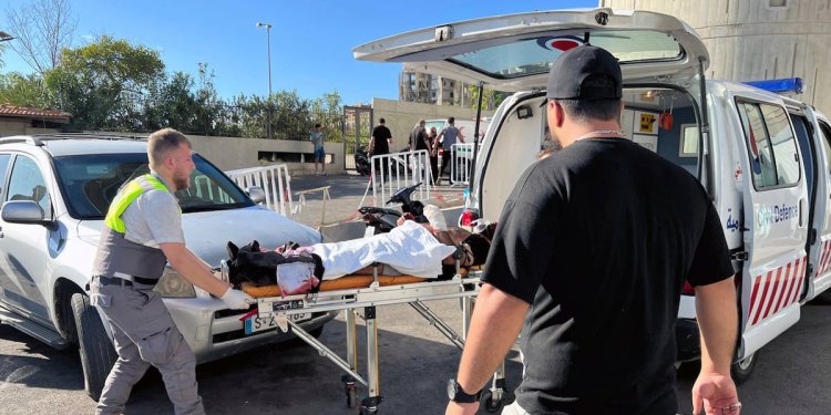 İsrail’den Lübnan’a sinsi saldırı: Çağrı cihazları patladı!