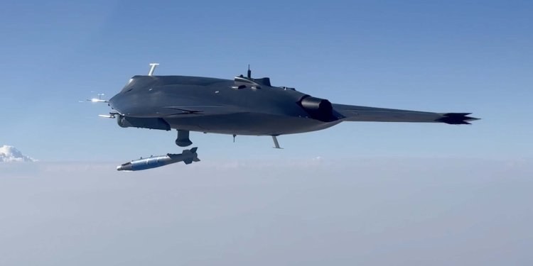 ANKA III, ilk atışında hedefi 12’den vurdu!