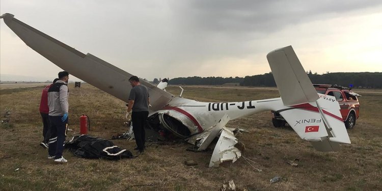 Bursa’da eğitim uçağı düştü iki pilot hayatını kaybetti