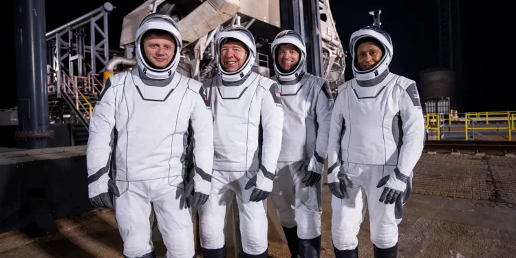 8 ayın ardından gelen şok: NASA astronotu hastanelik oldu!