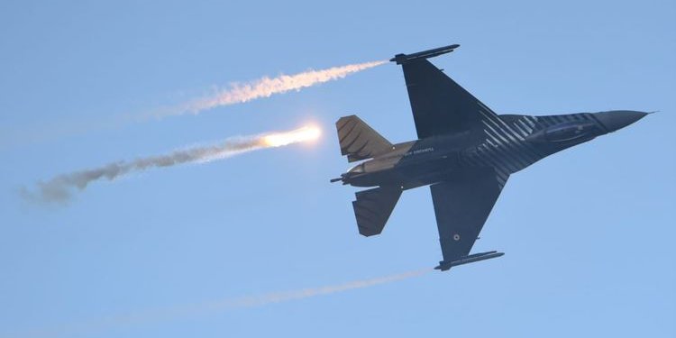 SOLOTÜRK, Kıbrıs Türklerini selamladı