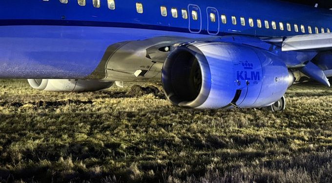 KLM’in B737’si Norveç’te pistten çıktı