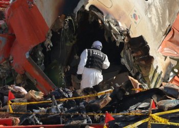 Uçak kazasının ardından Ulaştırma Bakanı’ndan “istifa” mesajı