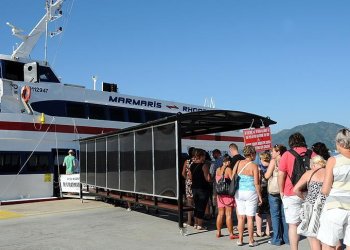 71 bin 648 Türk, kapıda vize ile Yunan adalarına gitti