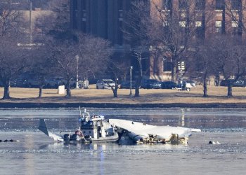 ABD’deki uçak kazasında şaşırtan kule detayı!